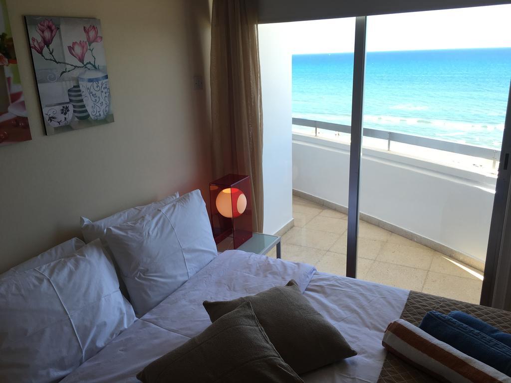 Alex Beach Apartment 51 Larnaca Eksteriør billede