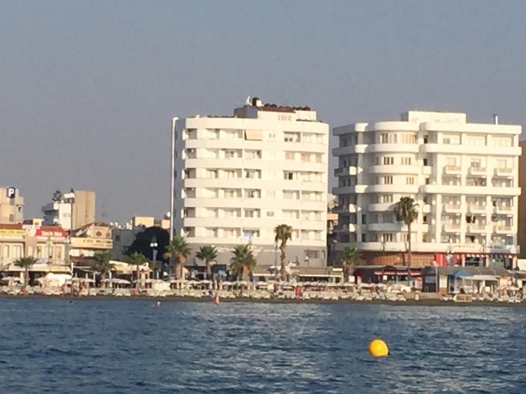 Alex Beach Apartment 51 Larnaca Eksteriør billede
