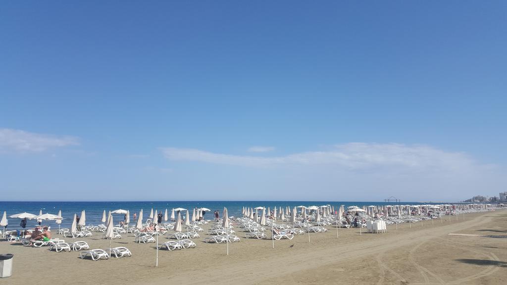 Alex Beach Apartment 51 Larnaca Eksteriør billede